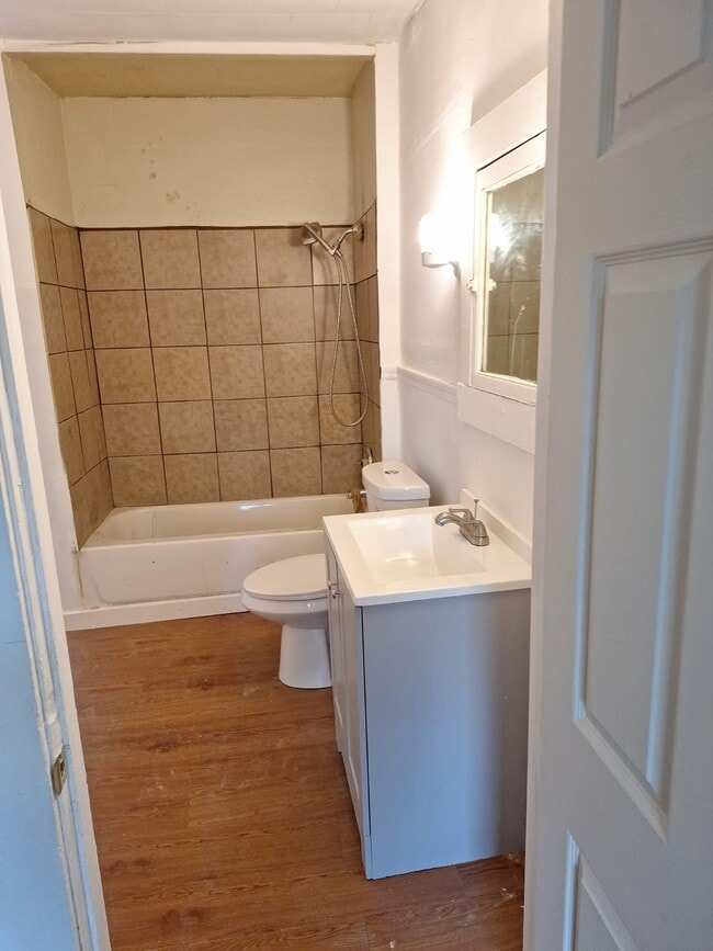 Photo - 205 Beecher St Unit 3