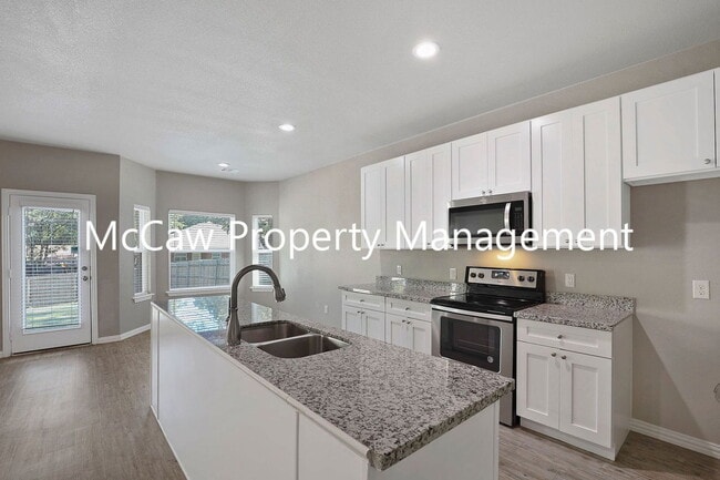 Photo - 8225 Richard St