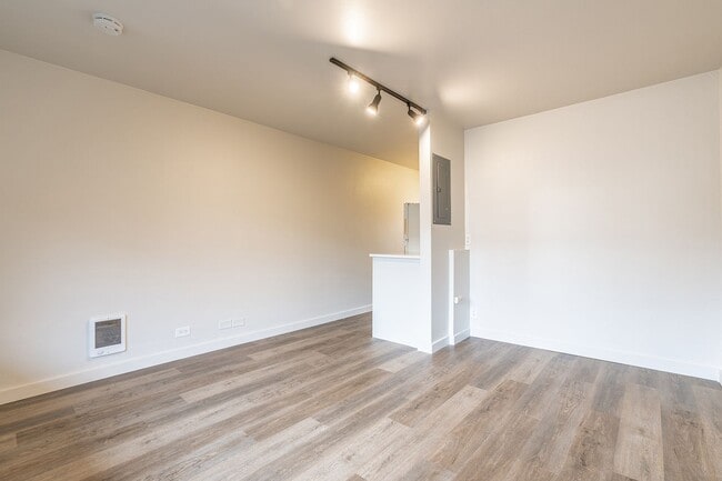 Photo - Studio In Central West Seattle