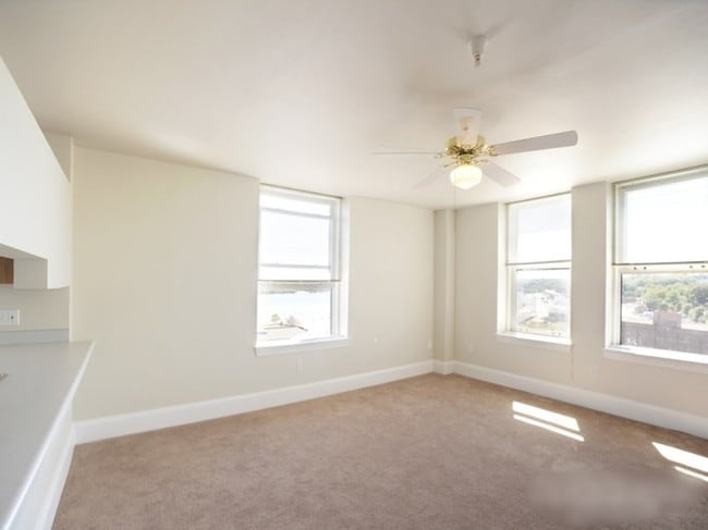 Photo - The Burlington Apartments