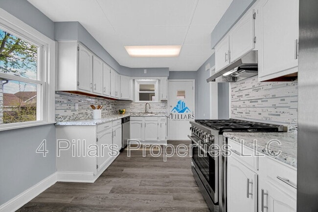 Photo - 648 Stewart Ct