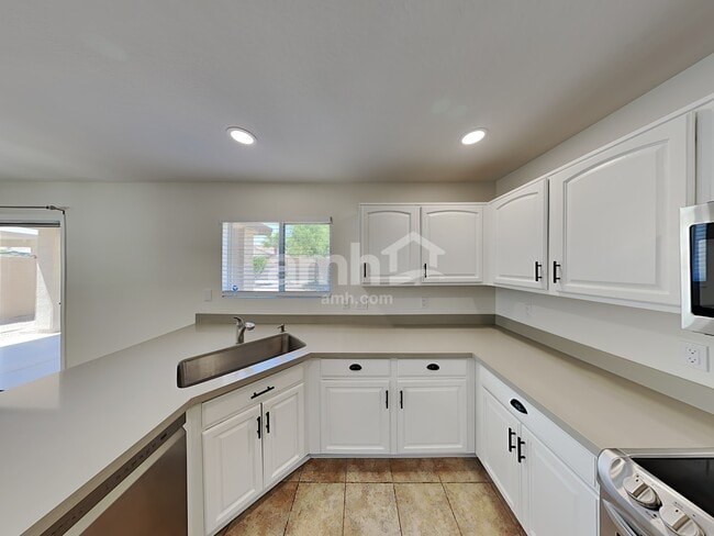 Photo - 31352 N Shale Dr