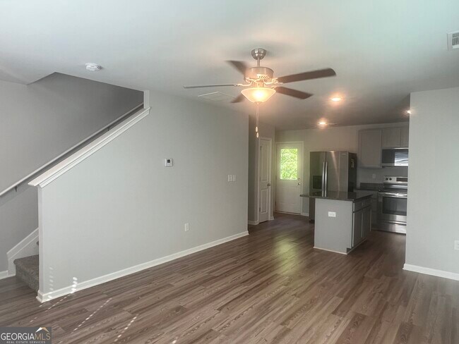 Photo - 431 Camella Cir