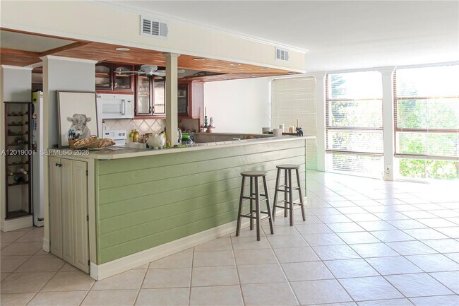 Photo - 2001 Atlantic Shores Blvd Unit 312