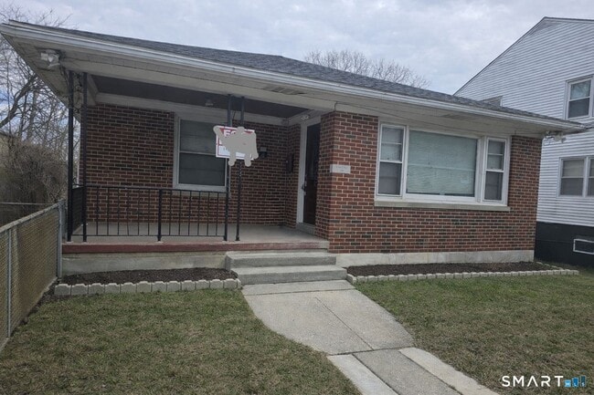 Building Photo - 150 Platt St