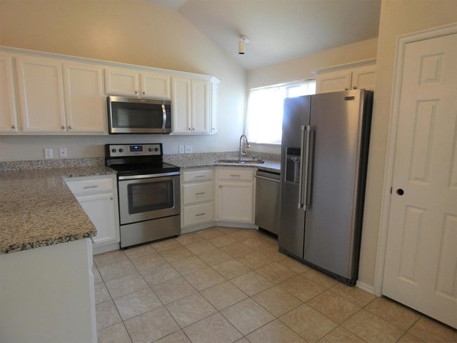 Photo - 4220 Manhattan Dr