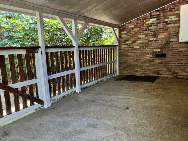 Photo - 416 Oneida Ave