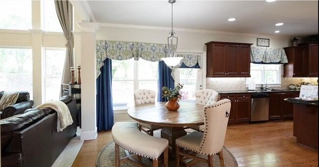 Photo - 2911 Willowstone Dr