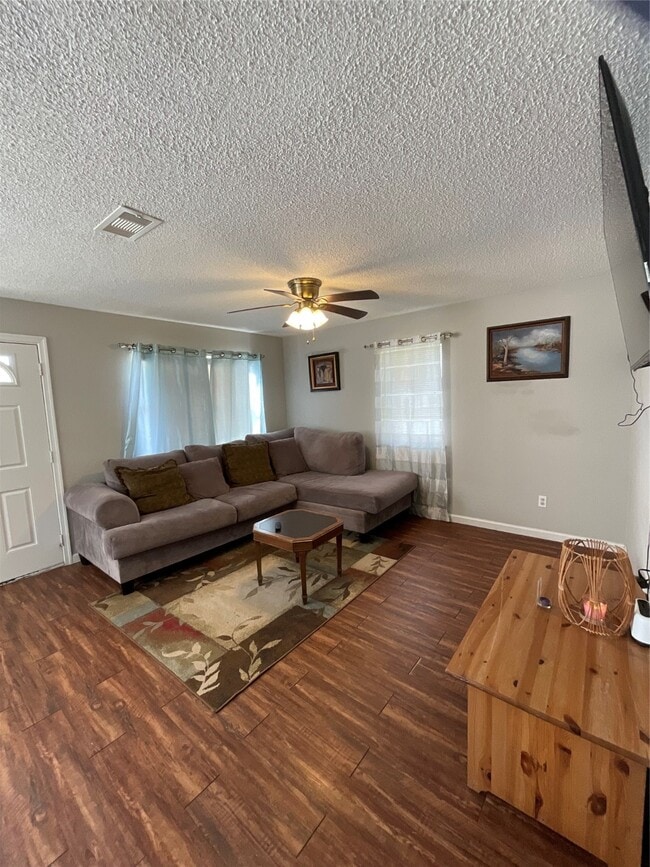 Photo - 2515 Harris St