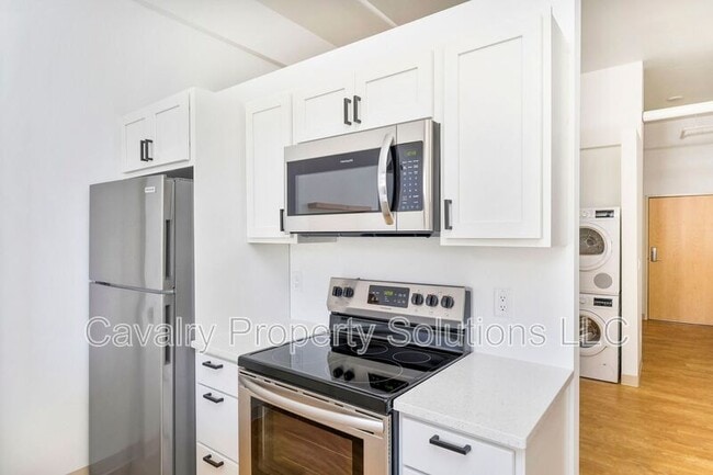 Photo - 1831 W Michigan St