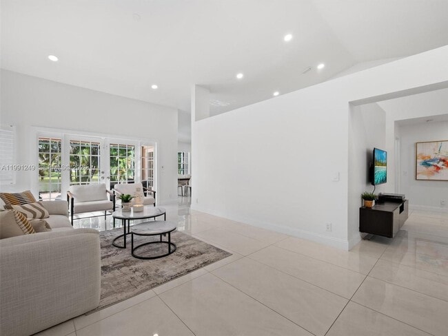 Photo - 413 Cameron Dr