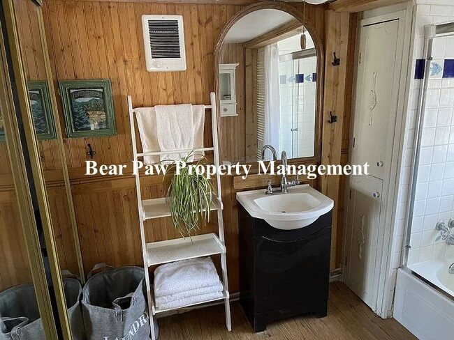 Photo - Adorable Little Home in Evergreen!