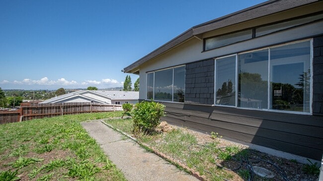 Photo - 202 Arguello Ave