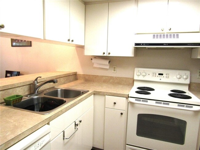 Photo - 4632 Ringwood Meadow Unit 28