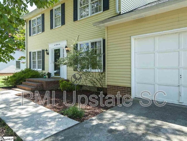 Photo - 206 Manassas Dr
