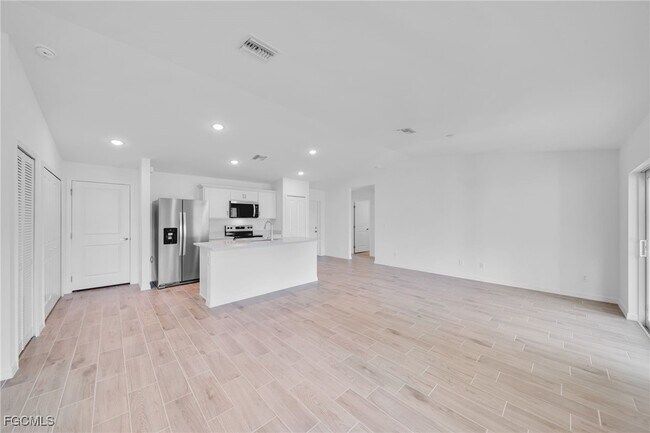 Photo - 3010 11th St SW