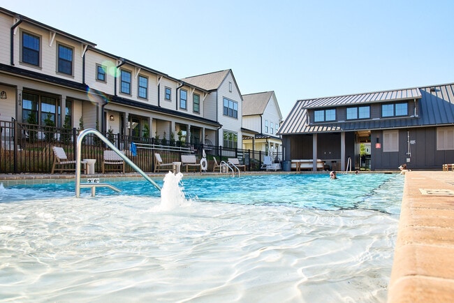 HARMON Jefferson Village by Crescent Communities