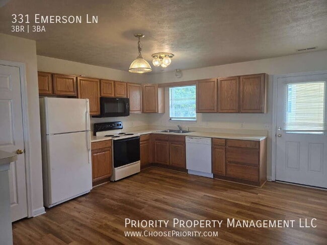 Photo - 331 Emerson Ln