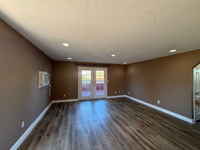 Photo - Updated 2-Bedroom Condo West Richland