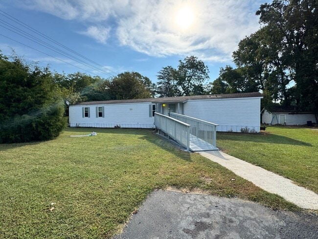 Building Photo - 3/2 In Shelby, NC Rental