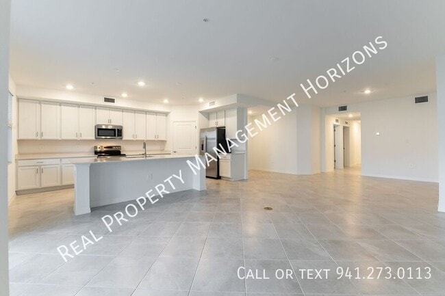 Building Photo - 5628 Summit Point Cir