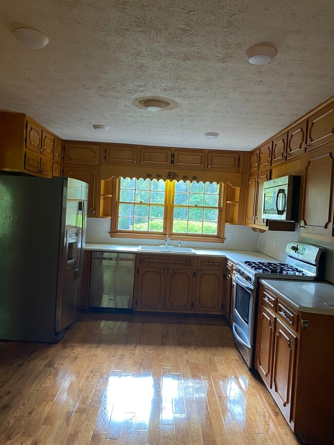 Photo - 3300 Evans Mill Rd