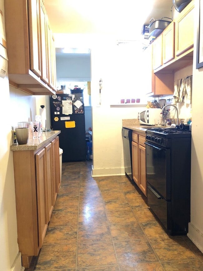 Spacious 5BED/2BATH House - Spacious 5BED/2BATH House