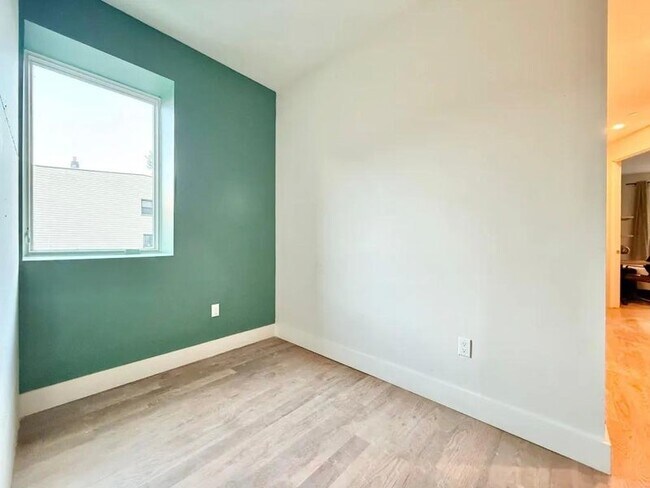 Photo - Furnished room/NOT APARTMENT Unit 3A