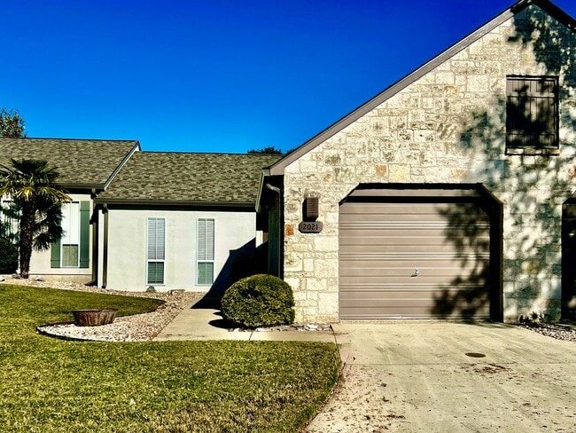 Building Photo - 55+ Condo at the Highlander