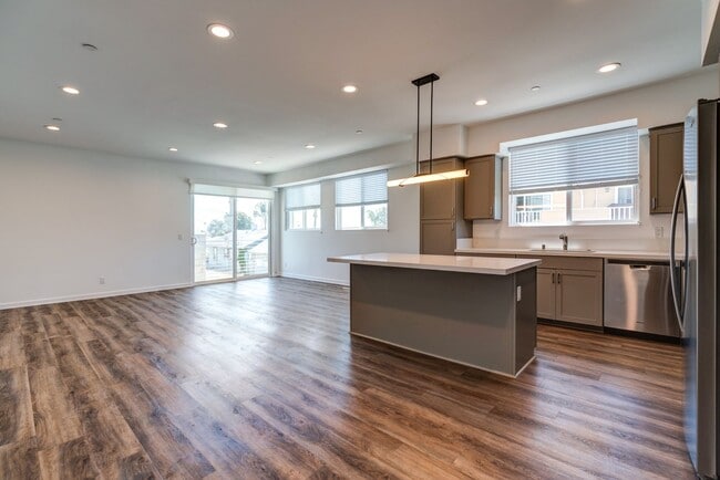 Photo - Luxury Penthouse Condo With Ocean Views in Ventura! Unidad 1276