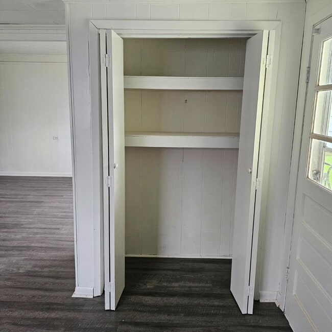 Photo - 611 Willow St