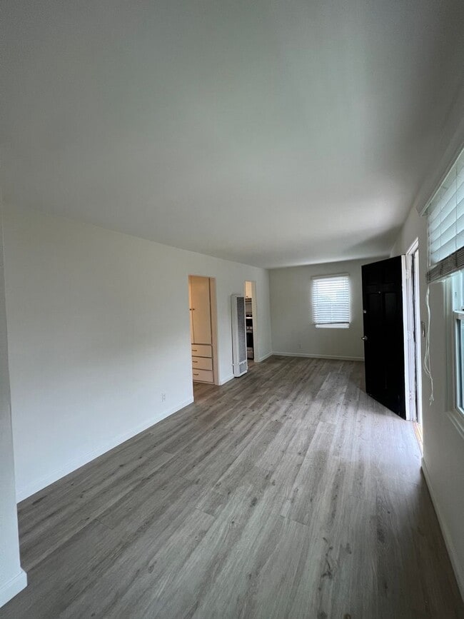 Photo - Cozy Cottage with large fenced yard, patio