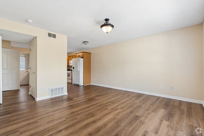 2BR, 2BA - 1,150SF - Living Room