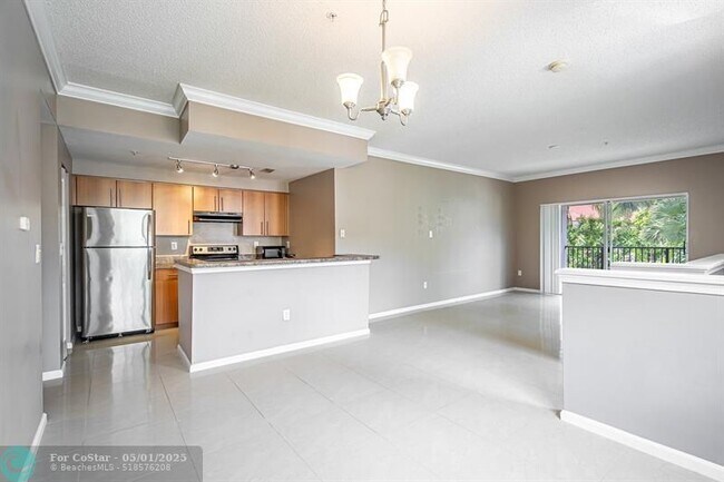 Photo - 5840 W Sample Rd Unidad 301