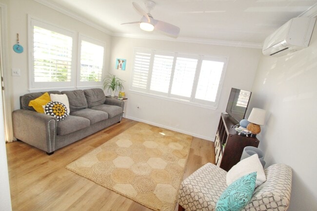 Photo - Nicely Remodeled and Completely Unfurnishe... Unit 13 F
