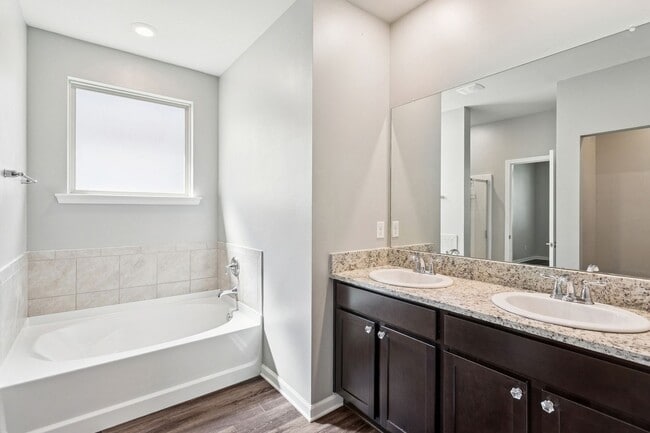 Photo - Resort-Style Living! 4 Bed/2 Bath Slidell ...