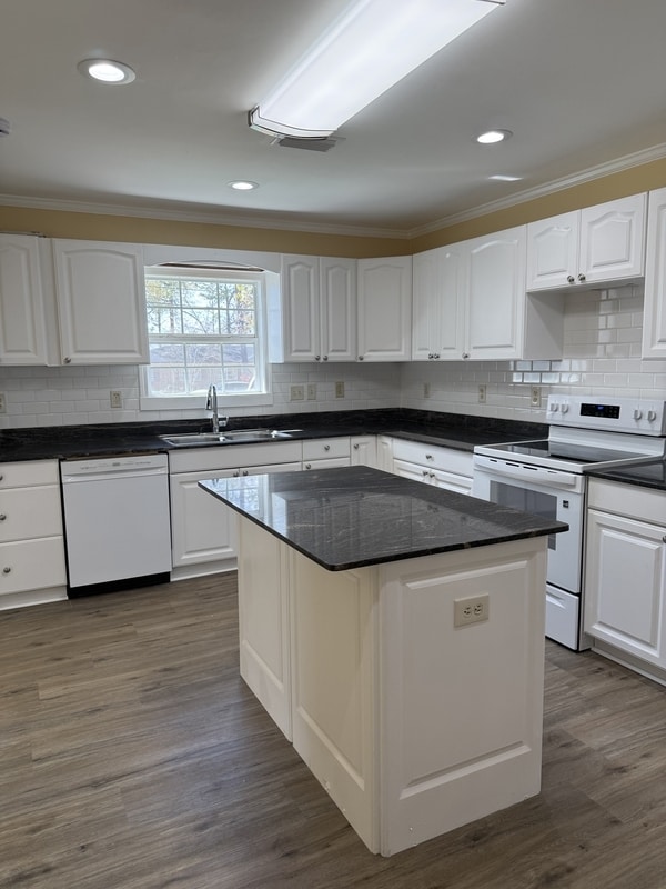 Photo - 2209 Jerry Jones Dr