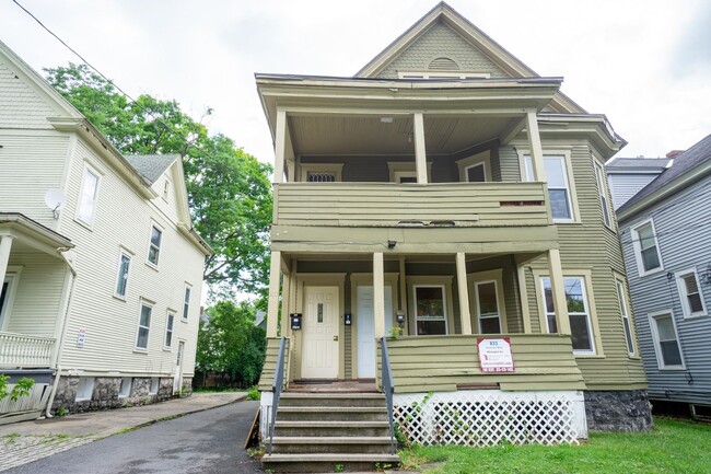 Photo - 833 Sumner Ave Unit Sumner 833.1