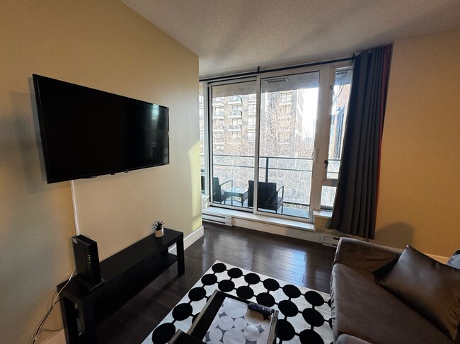 Photo - 1088 Richards St