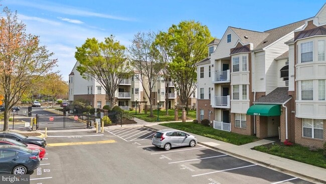 Building Photo - 8951 Town Center Cir Unit 3-301