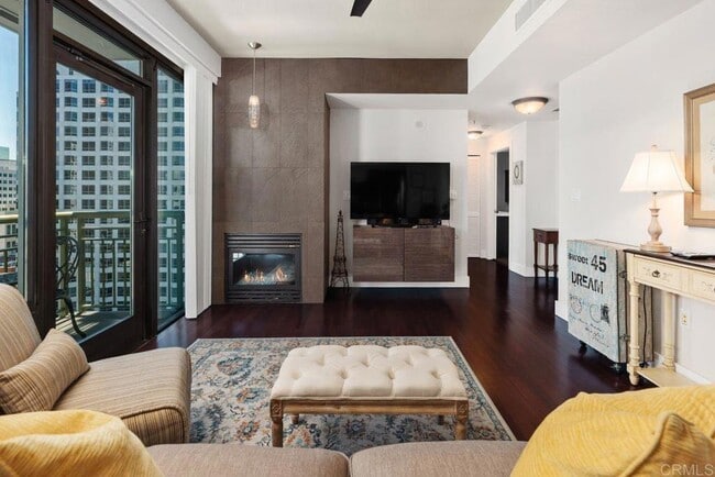 Photo - 1240 India St