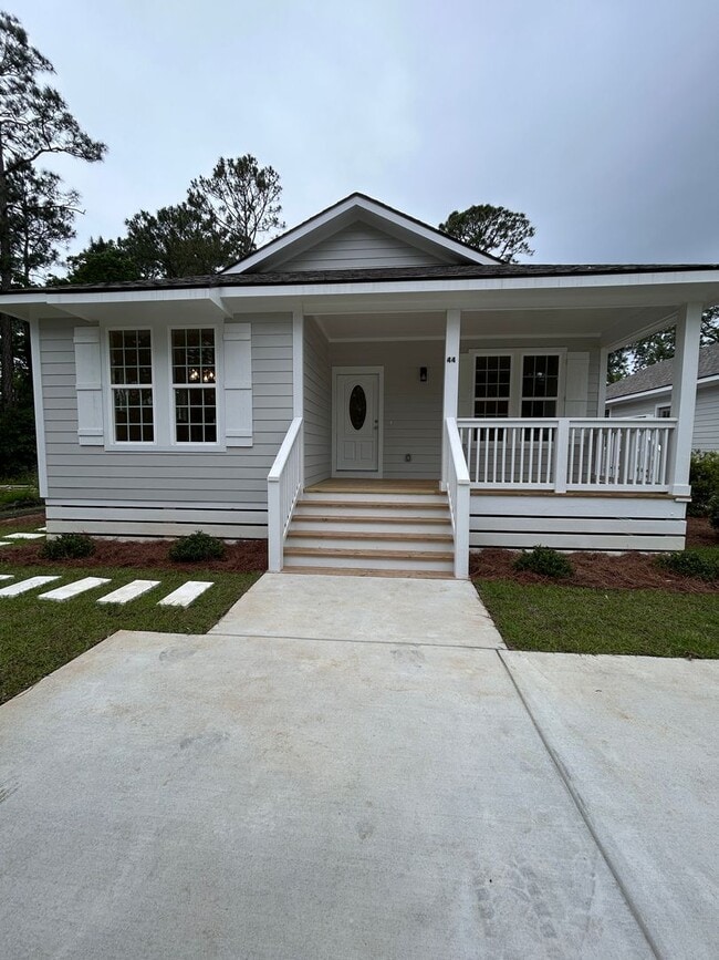 Building Photo - Enjoy the rest of July rent-free! Well built brand new 3/2 in Santa Rosa Beach