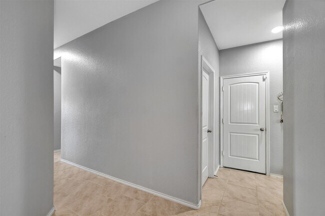 Photo - 23814 Scotsman Dr