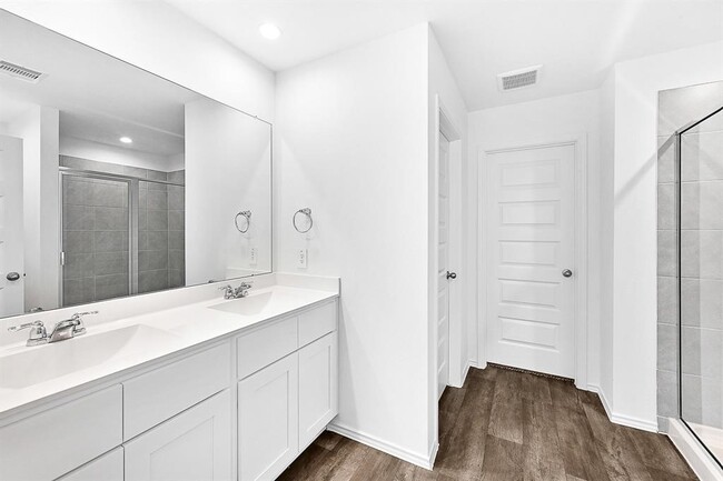 Photo - 3610 Ashford Grv Ct