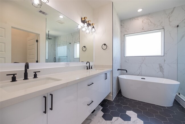 Photo - 4106 Alice St