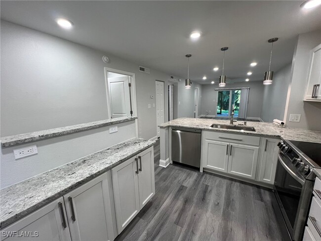 Building Photo - 9831 Alabama St Unit 3 Rental