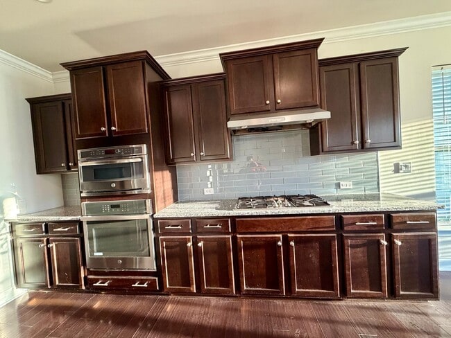 Photo - 1722 Spears Dr NW