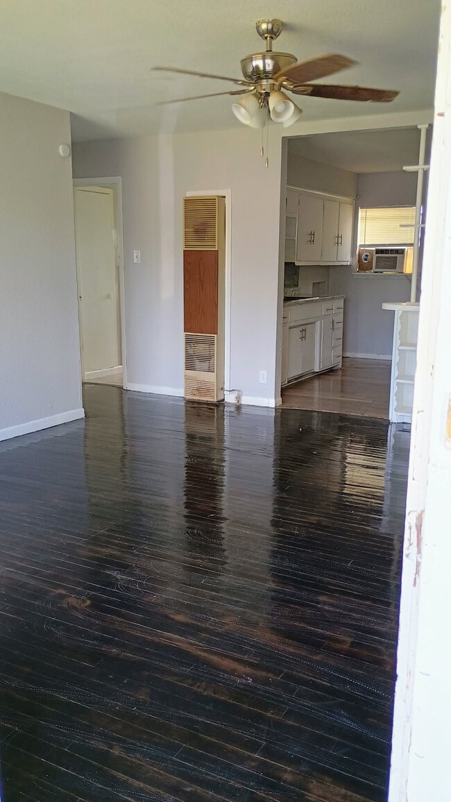Photo - 1046 W Star St