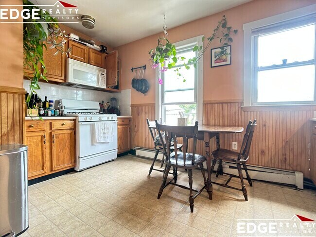 Building Photo - 3 Holman St Rental