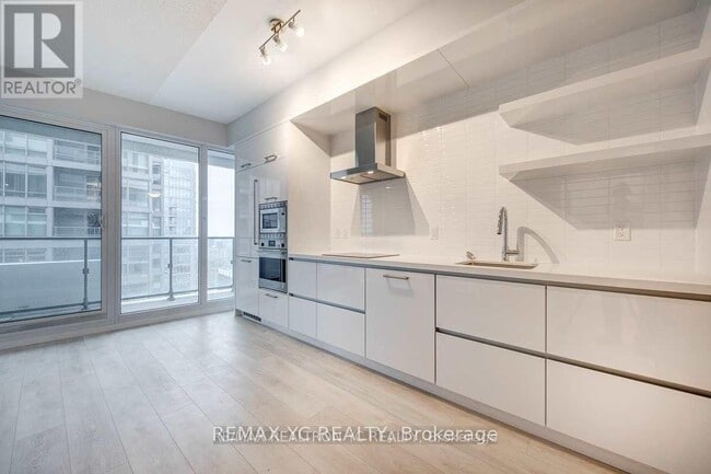 Photo - 2221 Yonge St Unité 2706